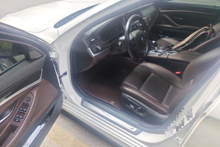 Used BMW 5 Series 2017 525Li Luxury Design Package Driver Seat