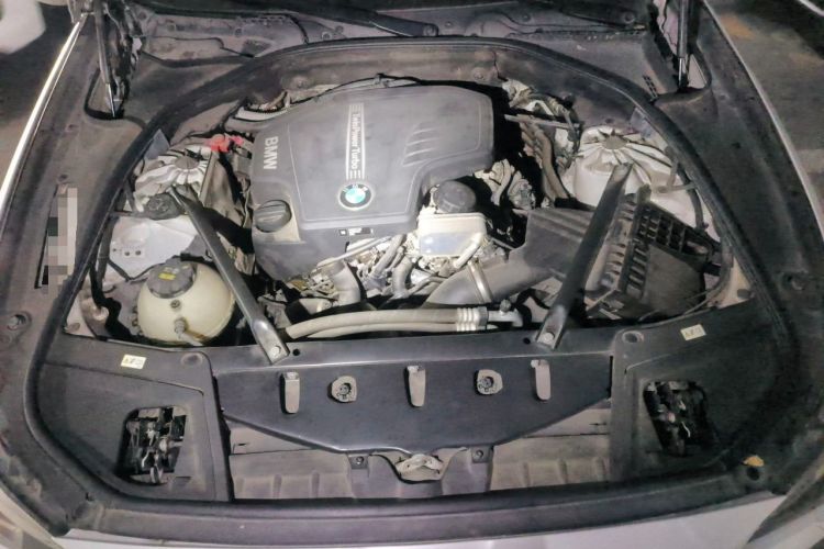 Used BMW 5 Series 2017 525Li Luxury Design Package Engine Bay