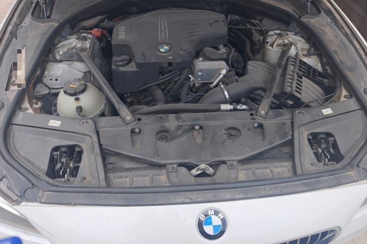 Used BMW 5 Series 2017 525Li Leading Model Engine Bay