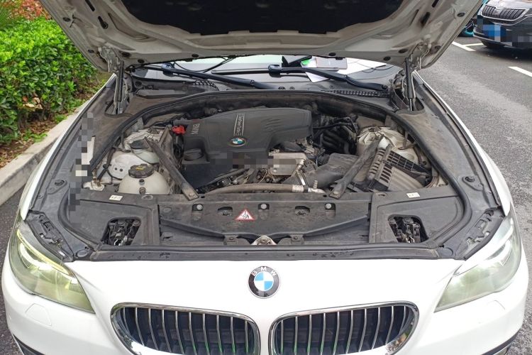 Used BMW 5 Series 2017 525Li Luxury Design Package Engine Bay
