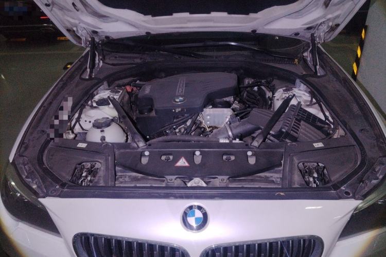 Used BMW 5 Series 2017 525Li Luxury Design Package Engine Bay