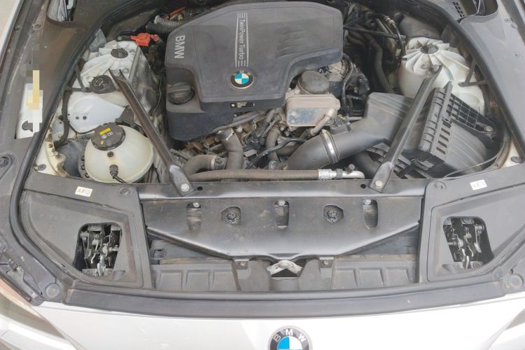 Used BMW 5 Series 2017 525Li Luxury Design Package Engine Bay