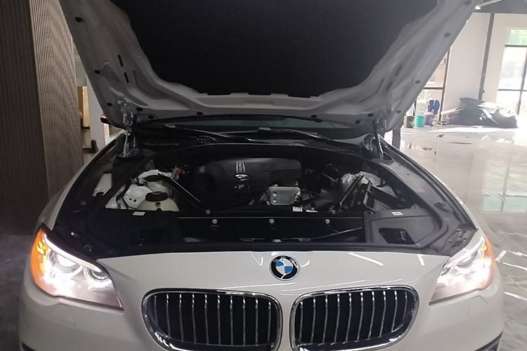 Used BMW 5 Series 2017 525Li Luxury Design Package Engine Bay