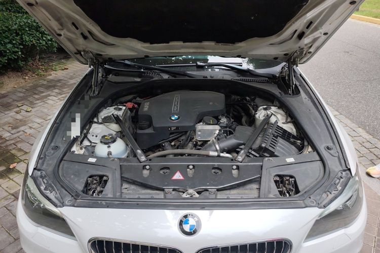 Used BMW 5 Series 2017 525Li Luxury Design Package Engine Bay