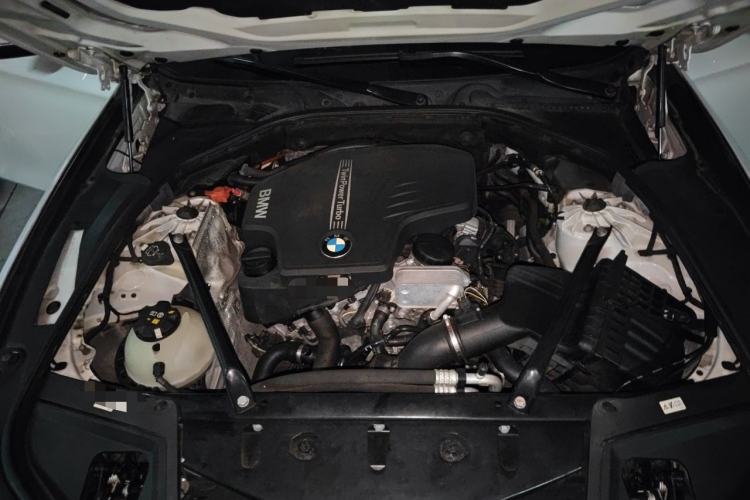 Used BMW 5 Series 2017 525Li Luxury Design Package Engine Bay