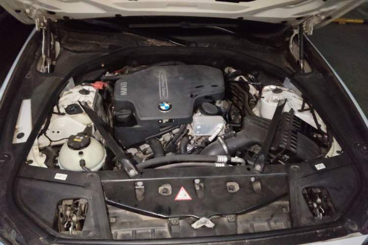 Used BMW 5 Series 2017 525Li Luxury Design Package Engine Bay