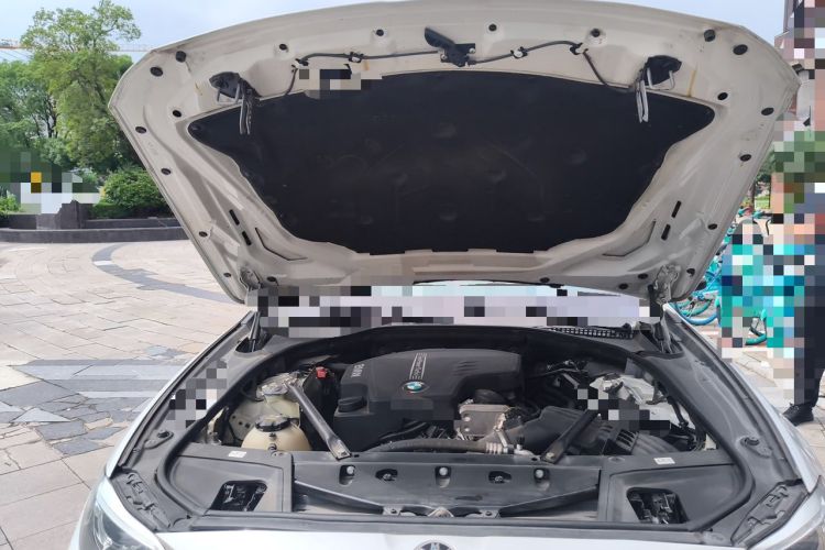 Used BMW 5 Series 2017 525Li Luxury Design Package Engine Bay