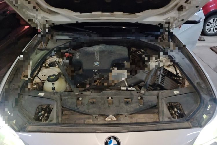 Used BMW 5 Series 2017 525Li Luxury Design Package Engine Bay