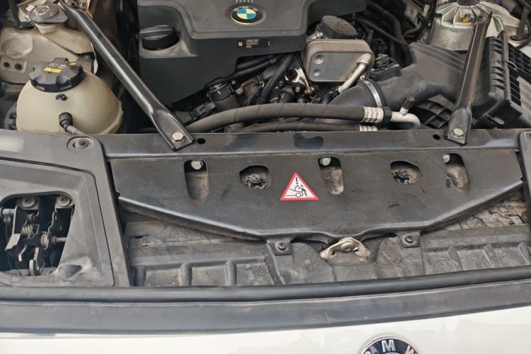 Used BMW 5 Series 2017 528Li Leading Model Engine Bay