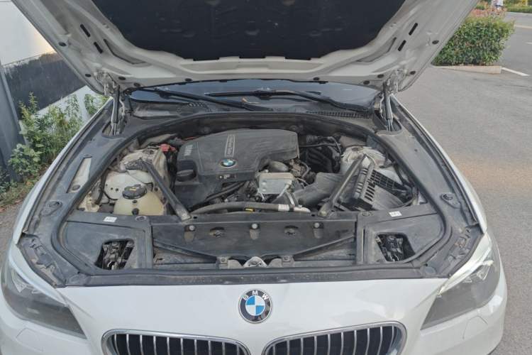 Used BMW 5 Series 2017 525Li Luxury Design Package Engine Bay