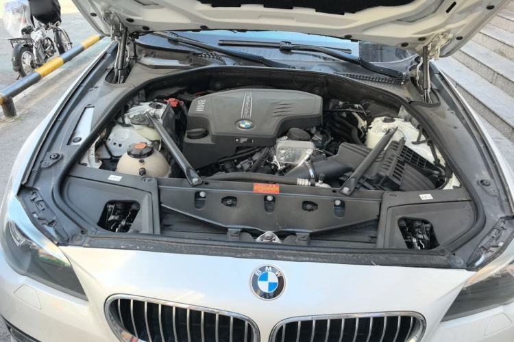 Used BMW 5 Series 2017 525Li Luxury Design Package Engine Bay
