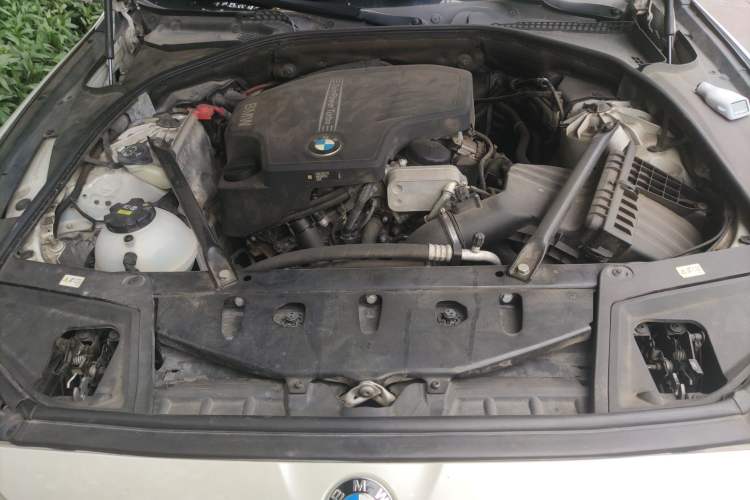 Used BMW 5 Series 2017 525Li Luxury Design Package Engine Bay