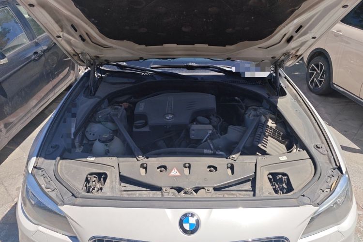 Used BMW 5 Series 2017 525Li Luxury Design Package Engine Bay
