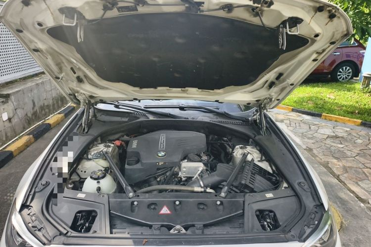 Used BMW 5 Series 2017 525Li Luxury Design Package Engine Bay