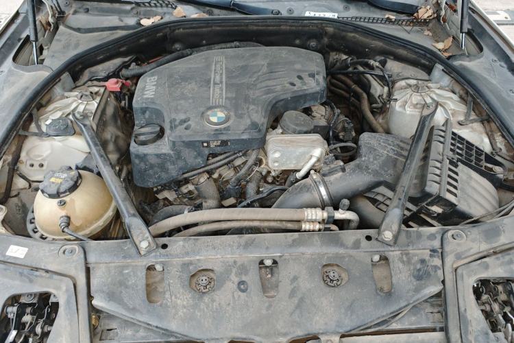 Used BMW 5 Series 2017 520Li Elegant Edition Engine Bay