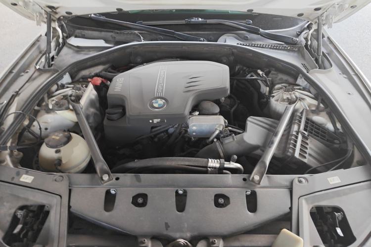 Used BMW 5 Series 2017 525Li Luxury Design Package Engine Bay