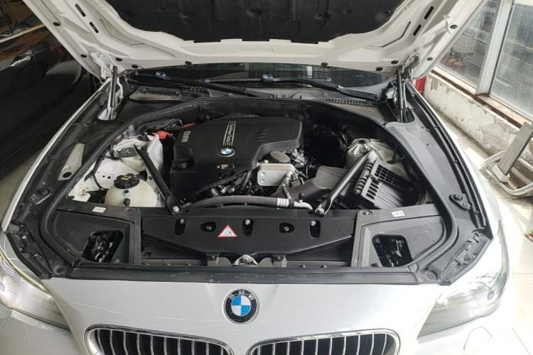 Used BMW 5 Series 2017 525Li Luxury Design Package Engine Bay