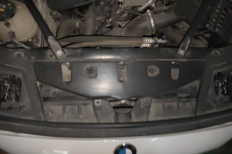 Used BMW 5 Series 2017 520Li Elegant Edition Engine Bay
