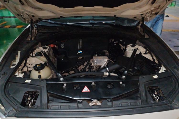 Used BMW 5 Series 2017 525Li Luxury Design Package Engine Bay