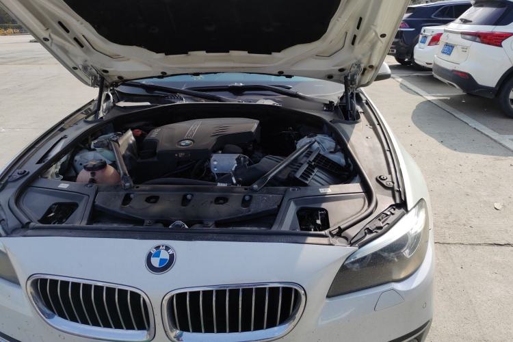 Used BMW 5 Series 2017 525Li Luxury Design Package Engine Bay Left