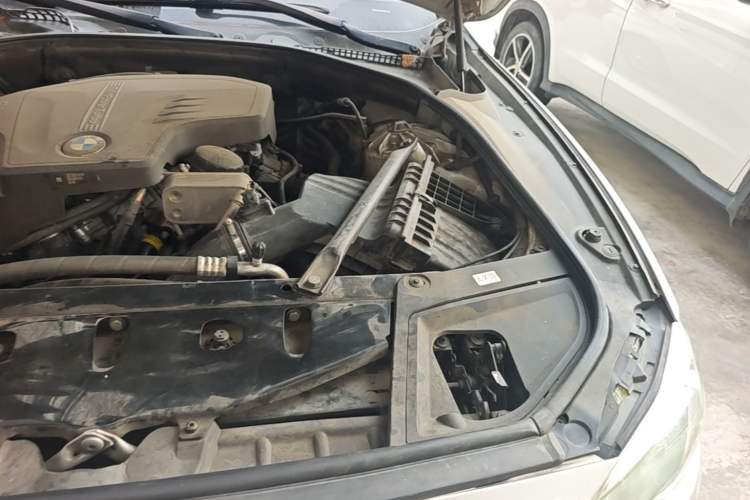 Used BMW 5 Series 2017 525Li Luxury Design Package Engine Bay Left