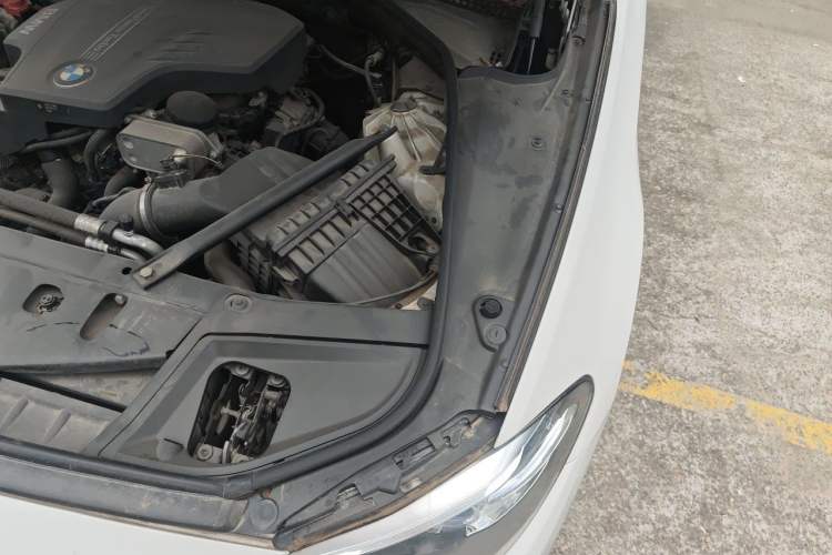 Used BMW 5 Series 2017 525Li Leading Model Engine Bay Left