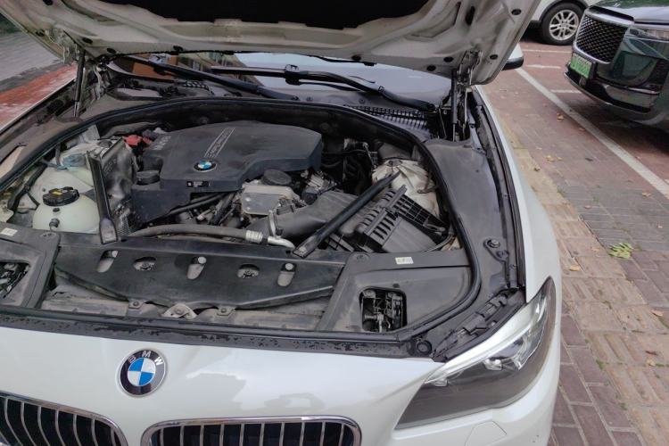 Used BMW 5 Series 2017 525Li Leading Model Engine Bay Left