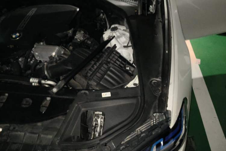 Used BMW 5 Series 2017 525Li Luxury Design Package Engine Bay Left