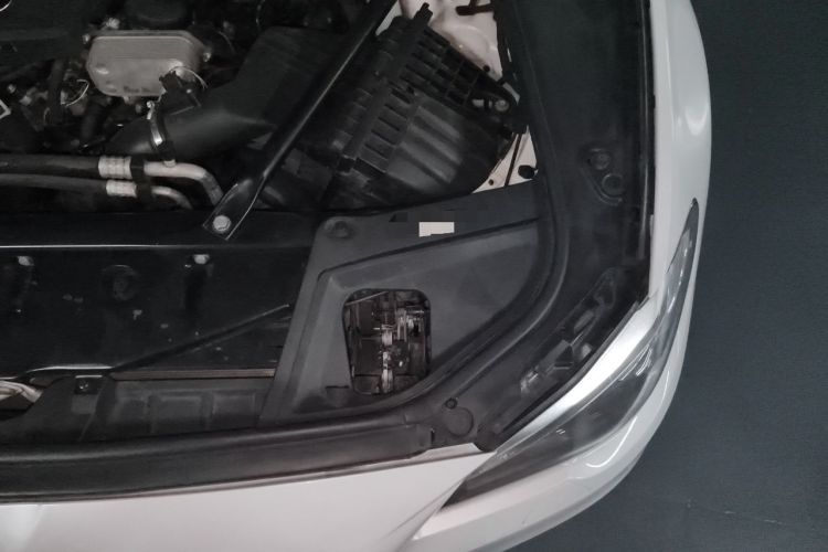 Used BMW 5 Series 2017 520Li Elegant Edition Engine Bay Left