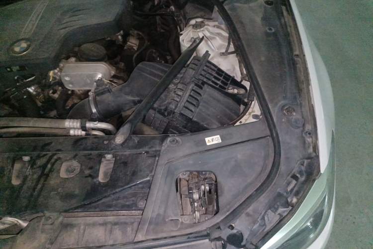 Used BMW 5 Series 2017 525Li Leading Model Engine Bay Left
