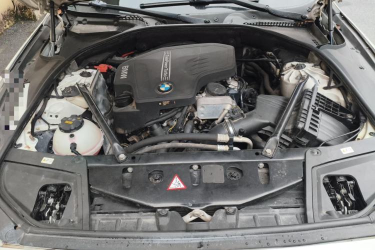 Used BMW 5 Series 2017 525Li Luxury Design Package Engine Bay