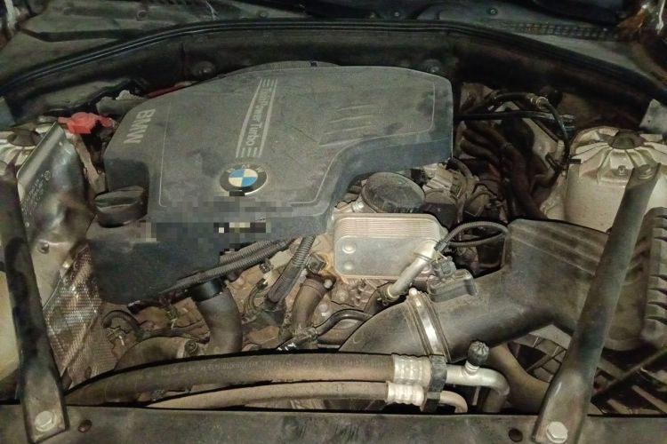 Used BMW 5 Series 2017 525Li Luxury Design Package Engine Bay