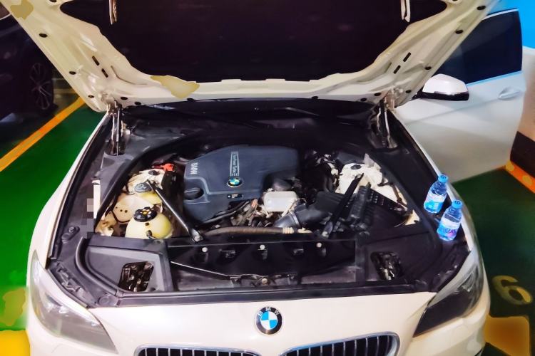 Used BMW 5 Series 2017 525Li Luxury Design Package Engine Bay