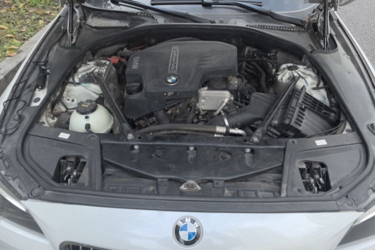 Used BMW 5 Series 2017 525Li Luxury Design Package Engine Bay