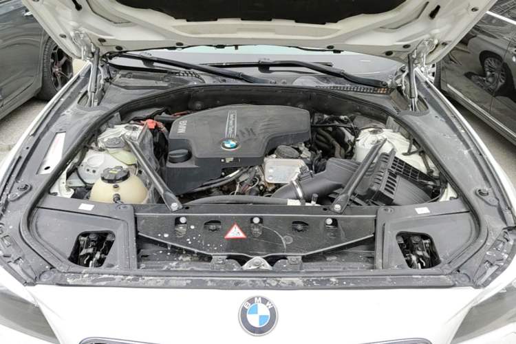 Used BMW 5 Series 2017 525Li Luxury Design Package Engine Bay