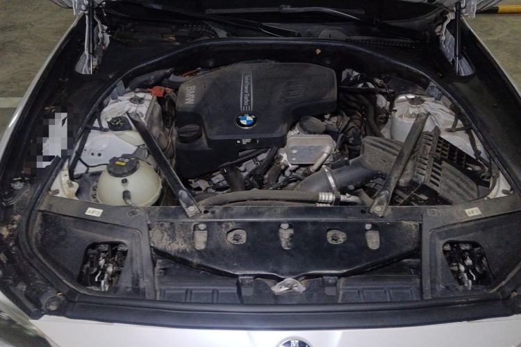 Used BMW 5 Series 2017 525Li Luxury Design Package Engine Bay