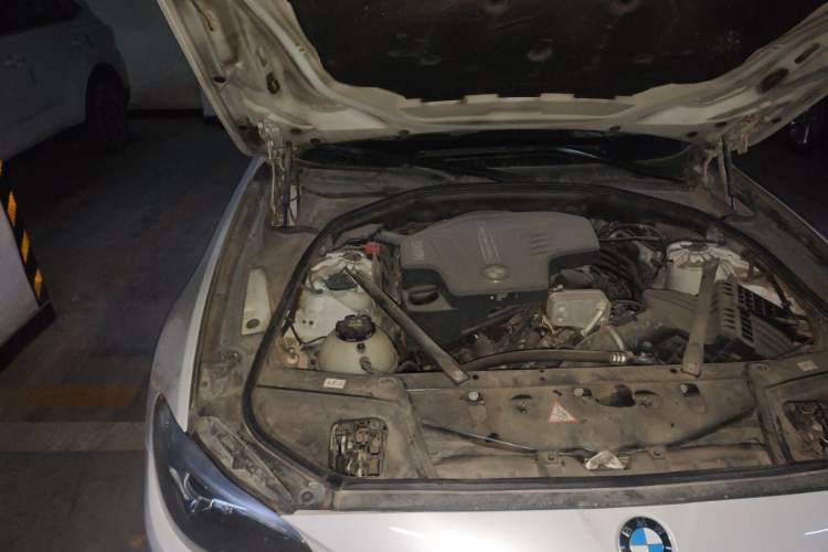 Used BMW 5 Series 2017 525Li Leading Model Engine Bay Right