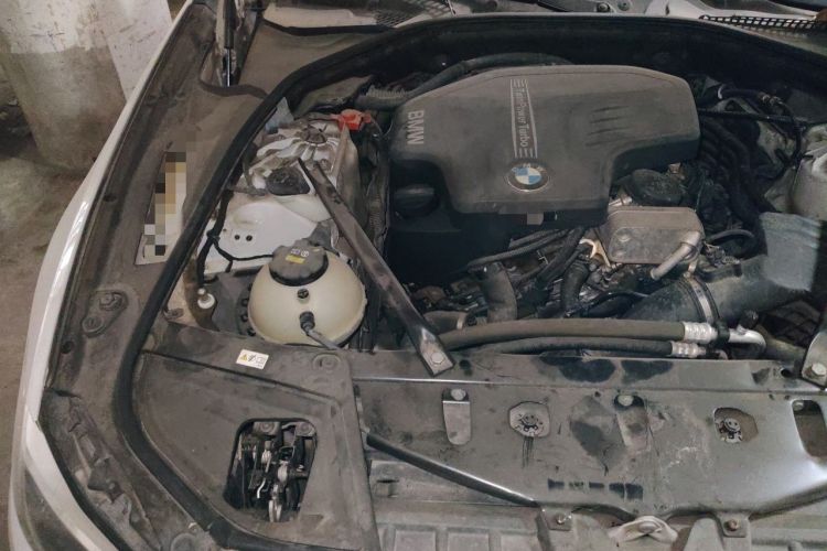 Used BMW 5 Series 2017 525Li Leading Model Engine Bay Right