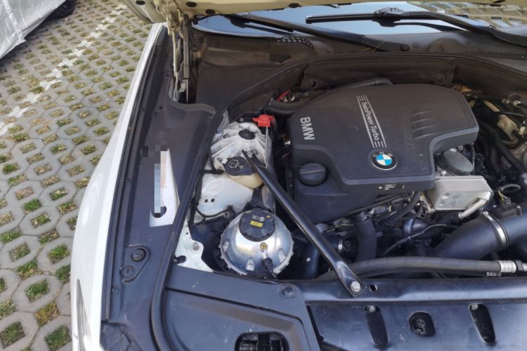 Used BMW 5 Series 2017 525Li Luxury Design Package Engine Bay Right