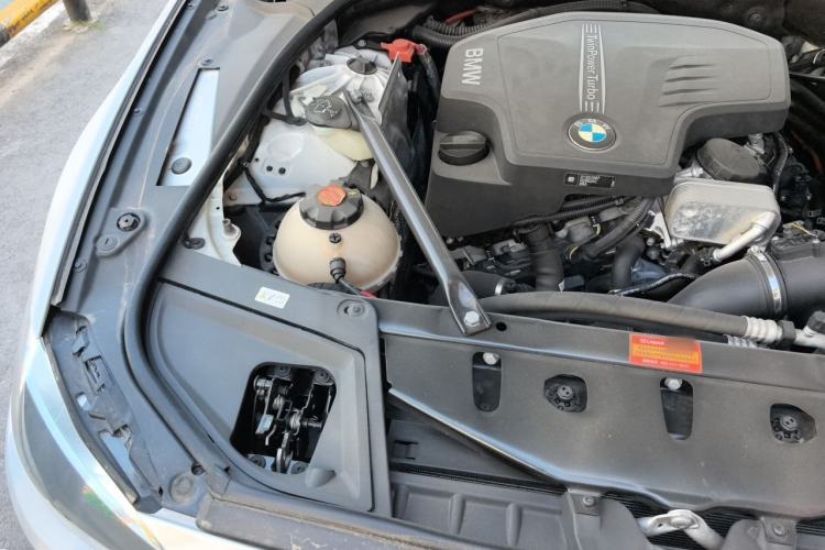 Used BMW 5 Series 2017 525Li Luxury Design Package Engine Bay Right