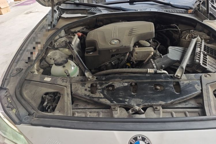 Used BMW 5 Series 2017 525Li Luxury Design Package Engine Bay Right