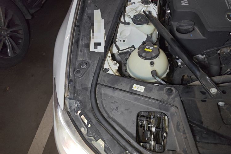 Used BMW 5 Series 2017 525Li Leading Model Engine Bay Right