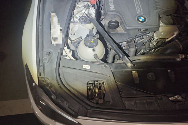 Used BMW 5 Series 2017 528Li Leading Model Engine Bay Right