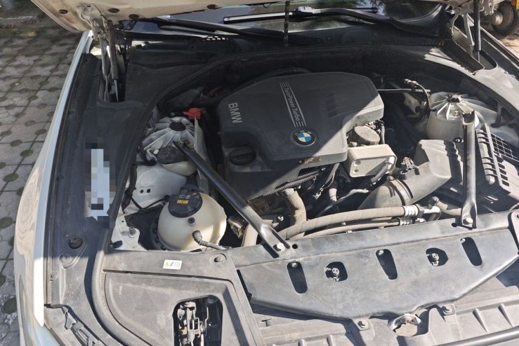 Used BMW 5 Series 2017 528Li Leading Model Engine Bay Right