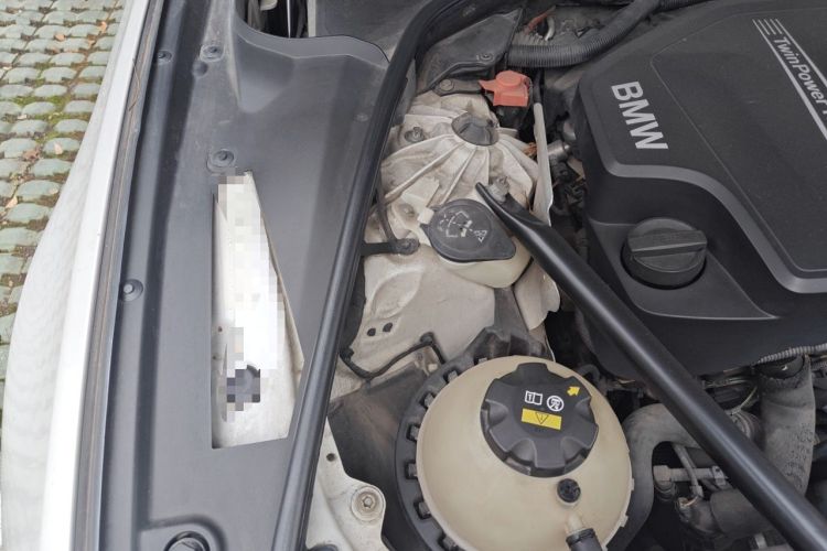 Used BMW 5 Series 2017 525Li Luxury Design Package Engine Bay Right