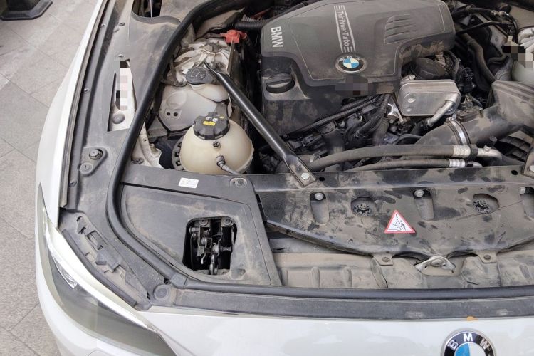 Used BMW 5 Series 2017 525Li Luxury Design Package Engine Bay Right