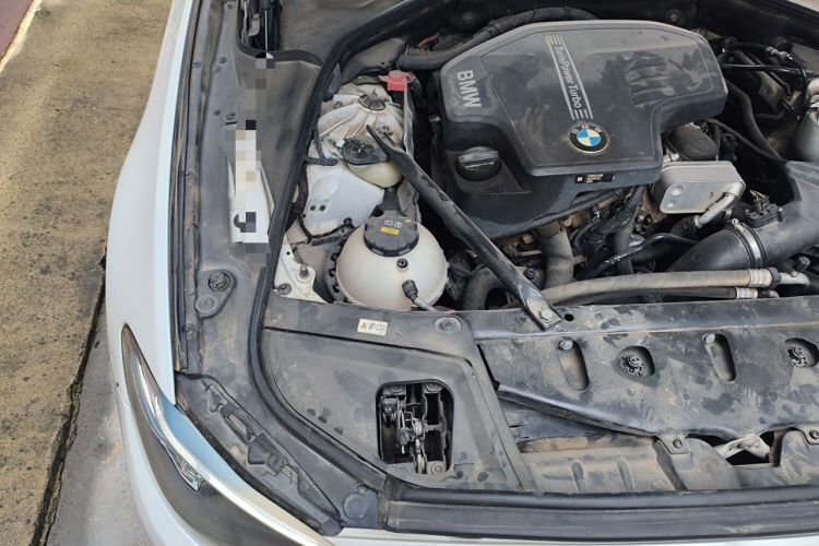 Used BMW 5 Series 2017 528Li Leading Model Engine Bay Right