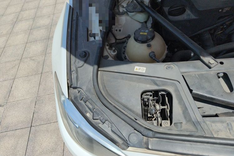 Used BMW 5 Series 2017 525Li Leading Model Engine Bay Right