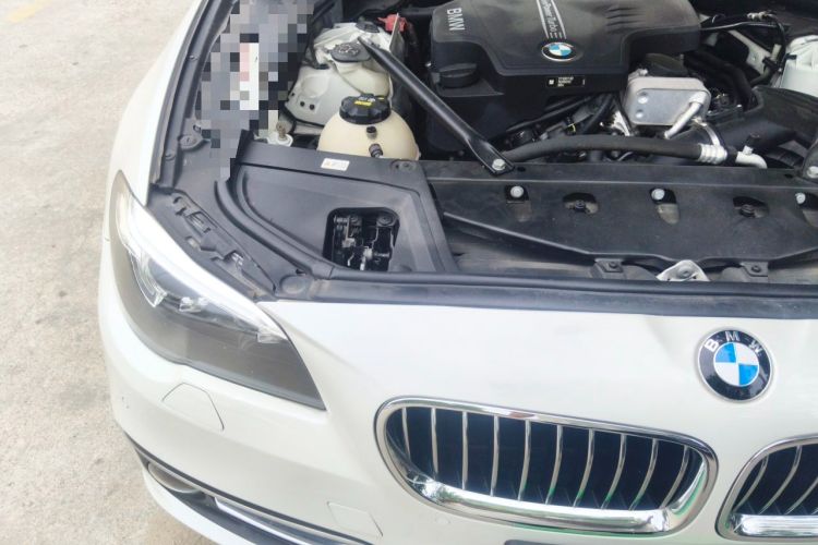 Used BMW 5 Series 2017 525Li Luxury Design Package Engine Bay Right