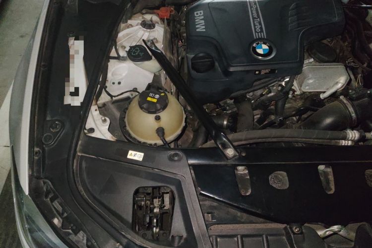 Used BMW 5 Series 2017 528Li Leading Model Engine Bay Right